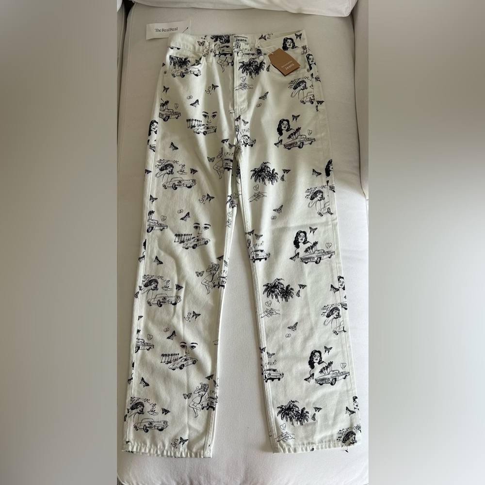 Size 28 white reformation jeans with adorable Hollywood print.